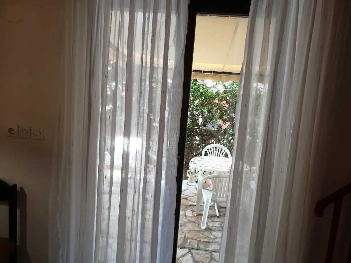 Beachfront Apartment 4526-2 Punat